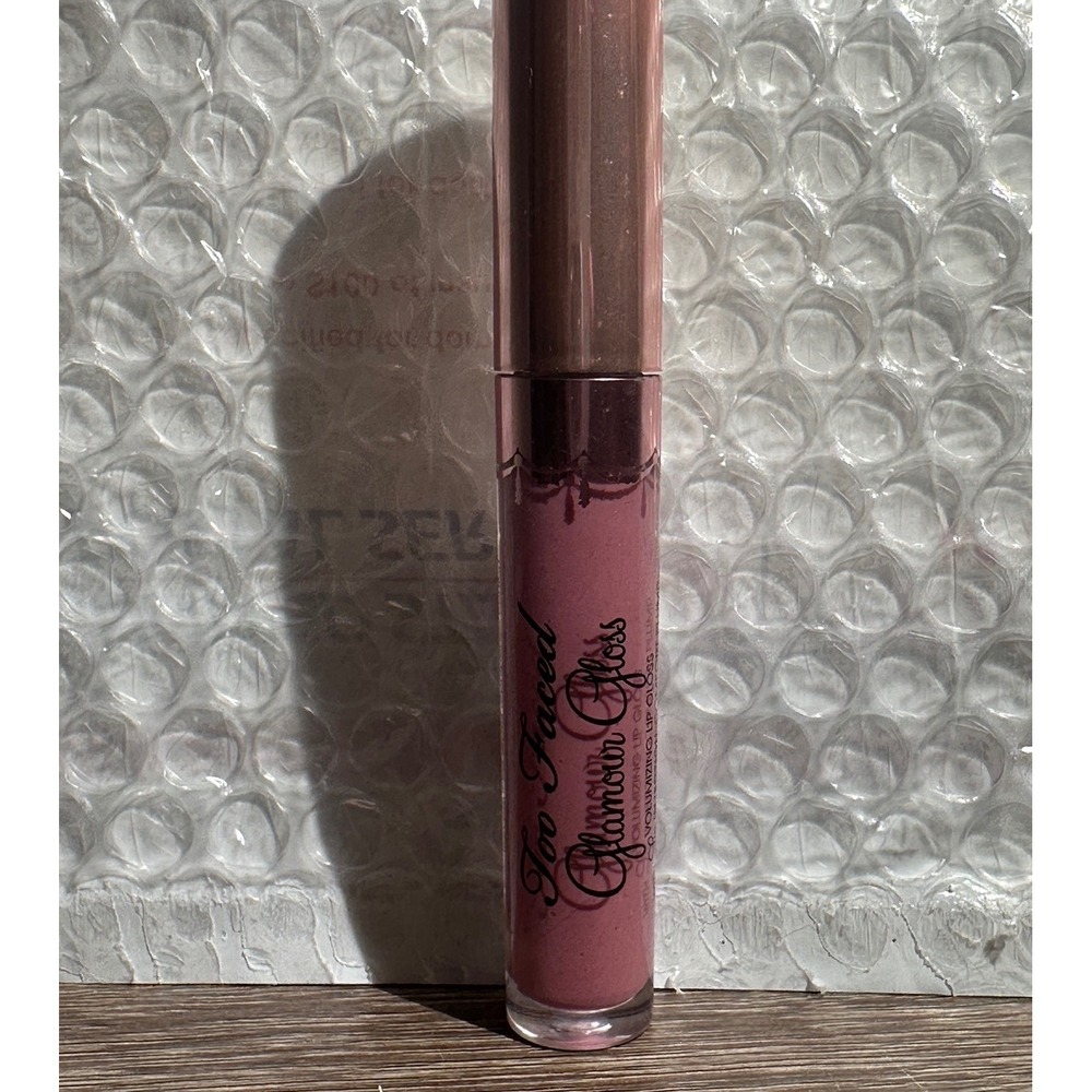 Too Faced Glamour Gloss Sex Pot Pink Volumizing Lip Injection Plumping Gloss